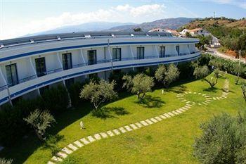 Montauro Hotel Club Cala Longa מראה חיצוני תמונה