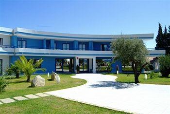 Montauro Hotel Club Cala Longa מראה חיצוני תמונה