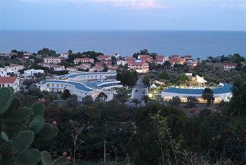 Montauro Hotel Club Cala Longa מראה חיצוני תמונה