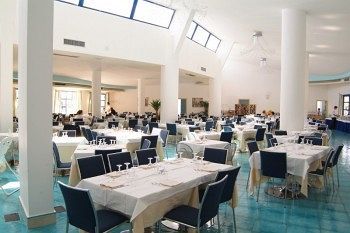 Montauro Hotel Club Cala Longa מראה חיצוני תמונה